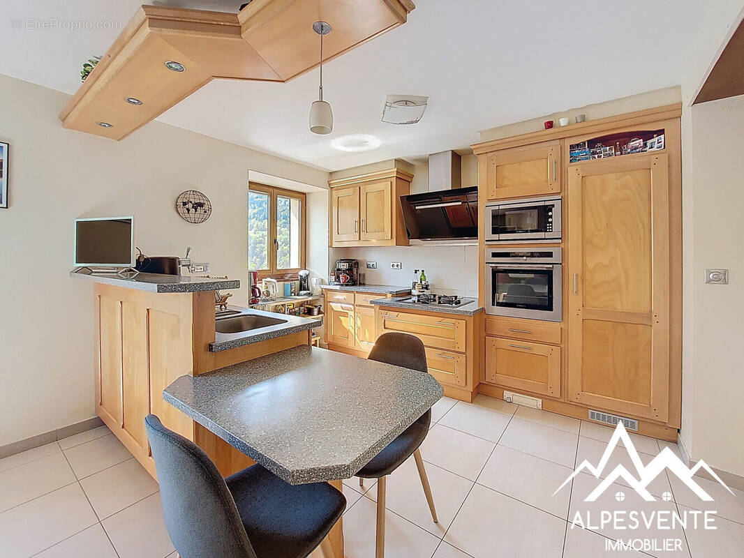 Appartement à VAILLY