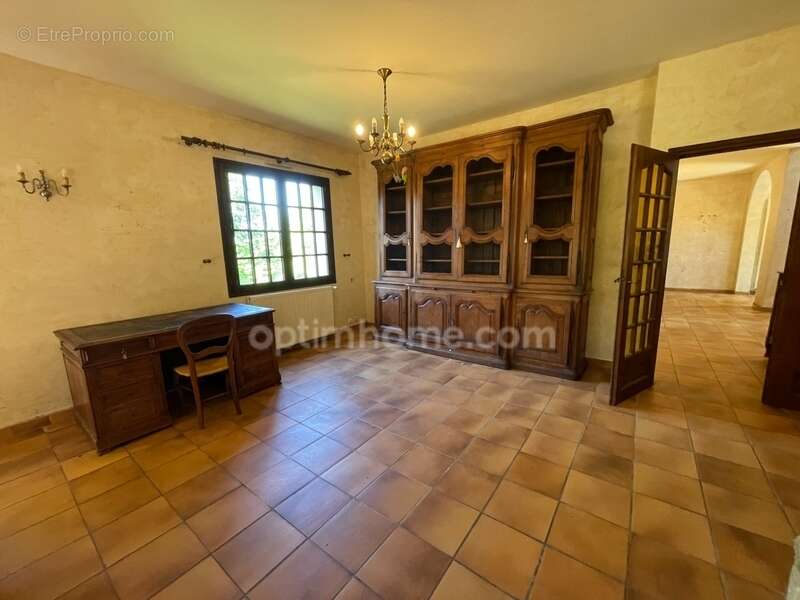 Maison à SAINT-HILAIRE-LA-TREILLE