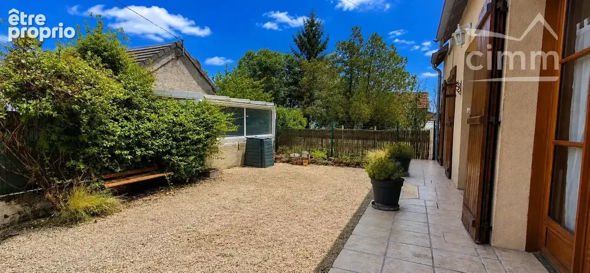A Vendre, BLOIS VIENNE – Maison 2 / 3 chambres avec cour privative et climatisation - photo 2
