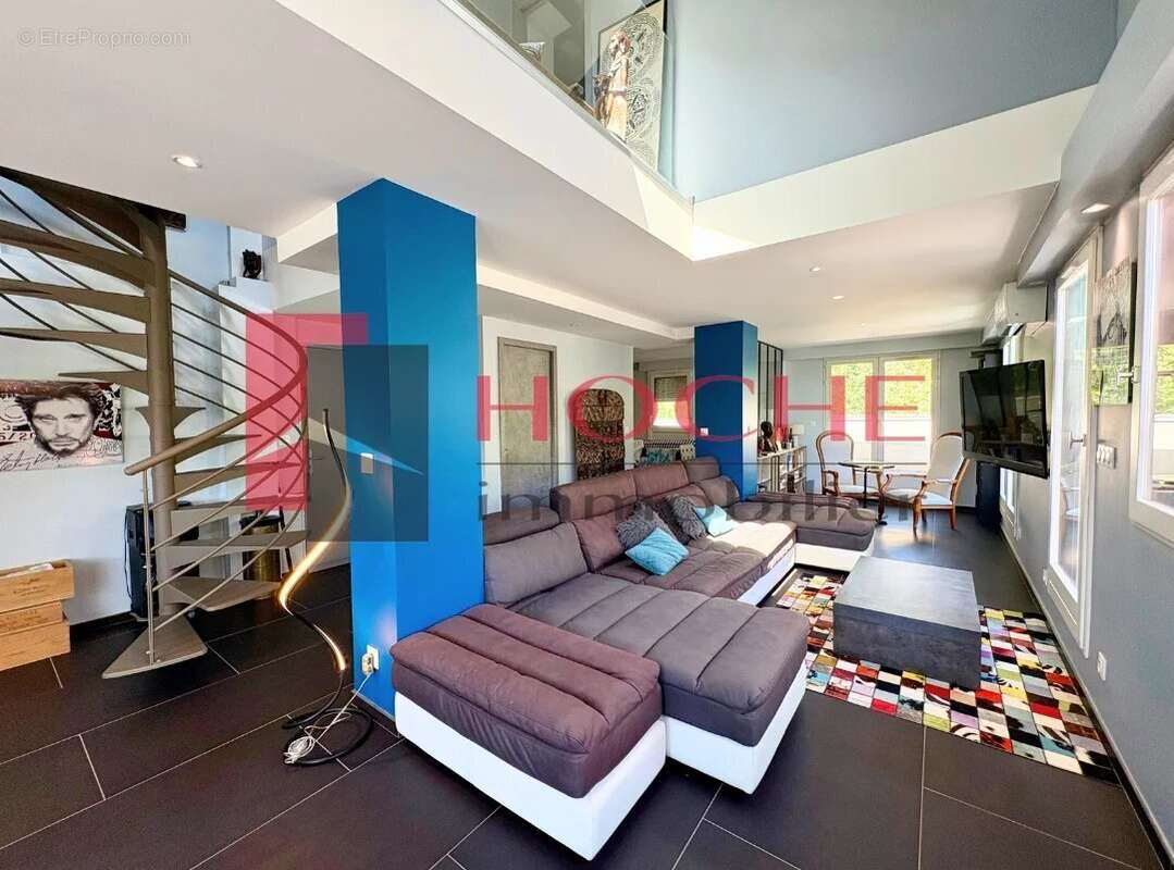 4 P + C  Duplex Penthouse - Garage - 106 m² - photo 2