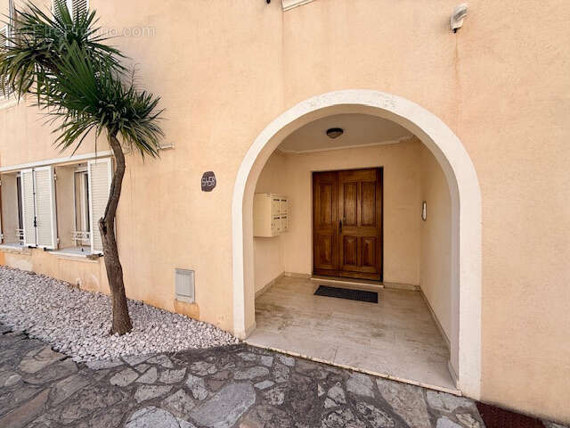 Appartement à SANARY-SUR-MER