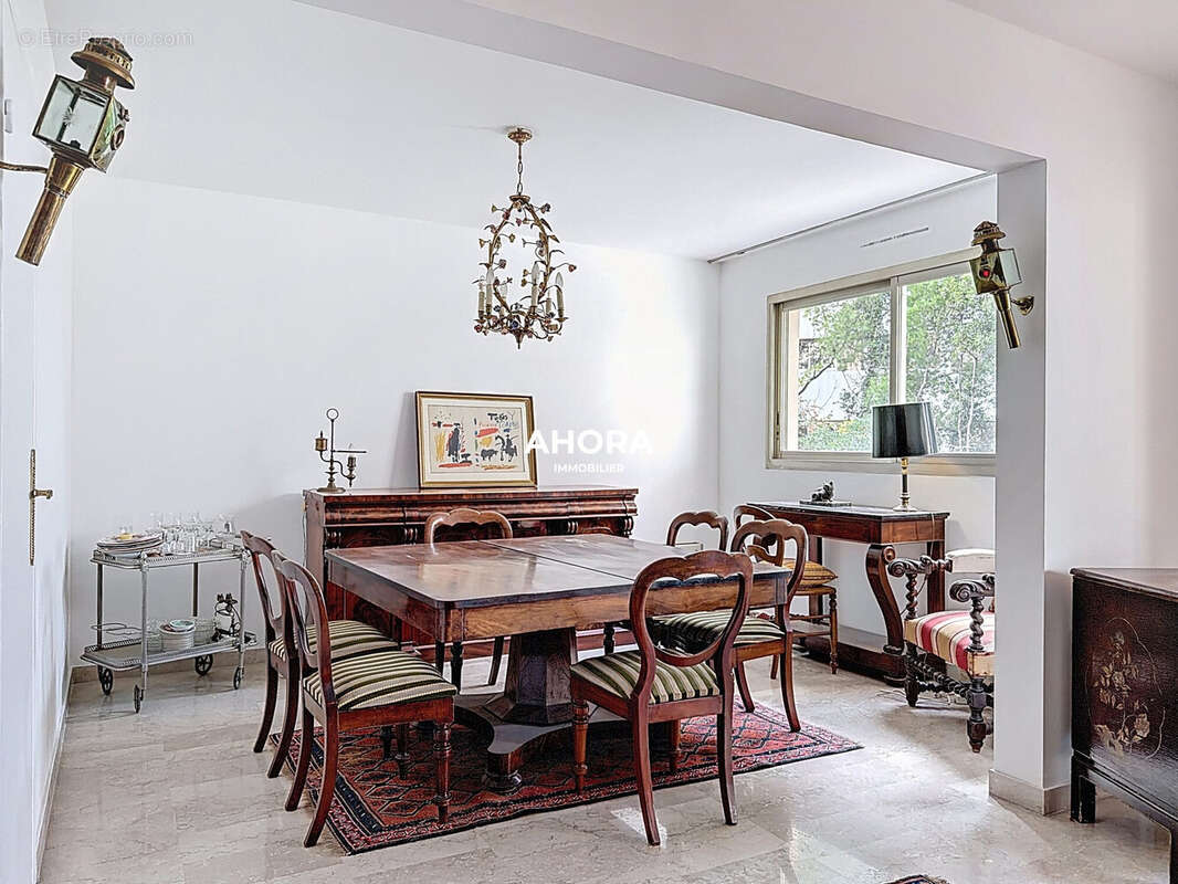 Appartement à MARSEILLE-9E