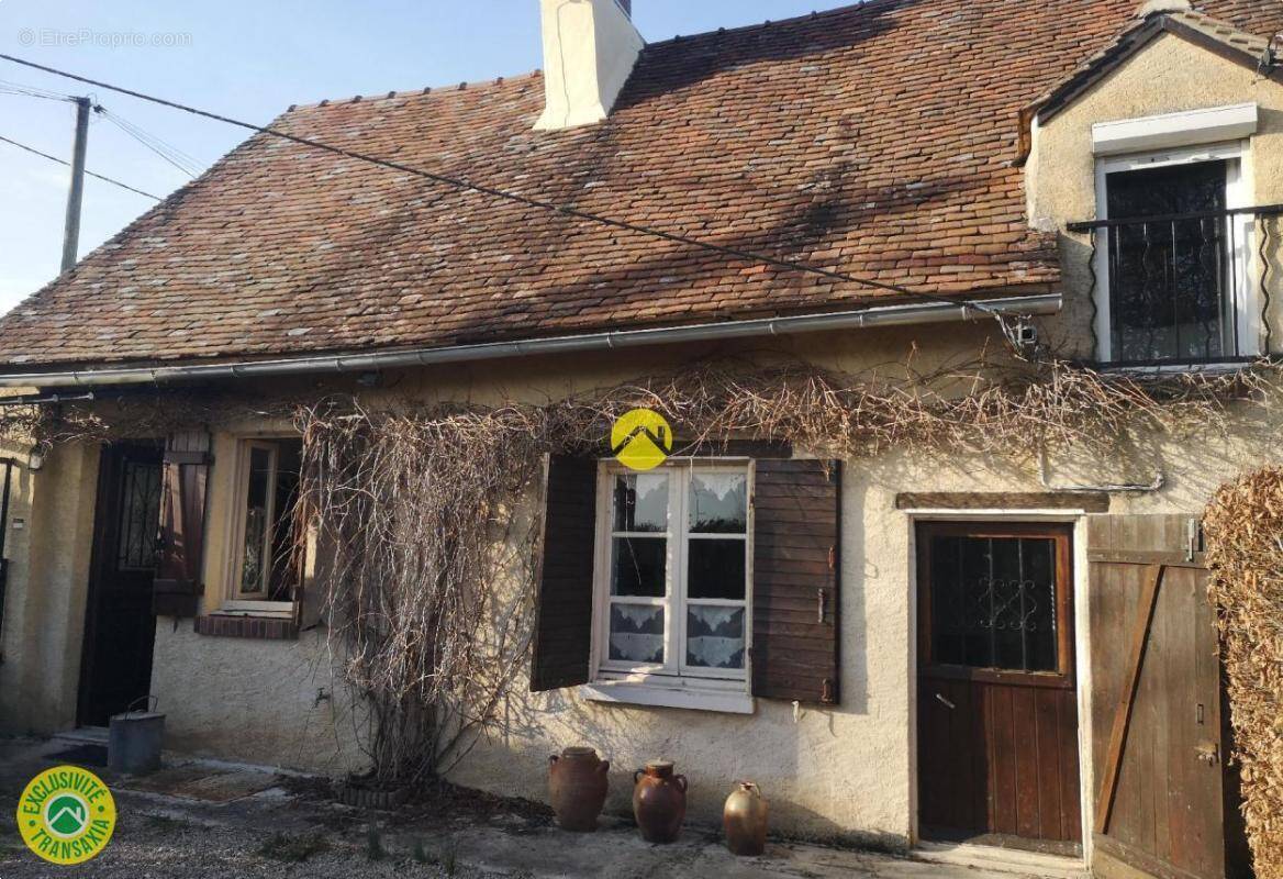 Maison à CHAMPCEVRAIS