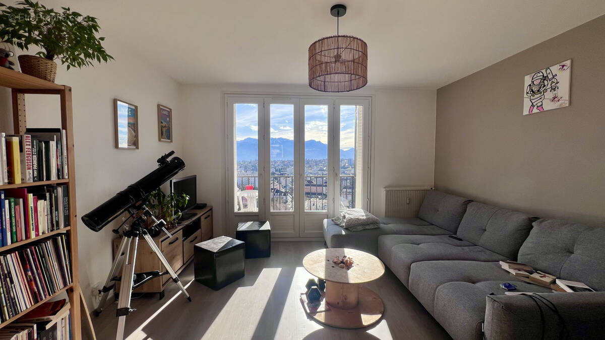 Appartement à VOIRON