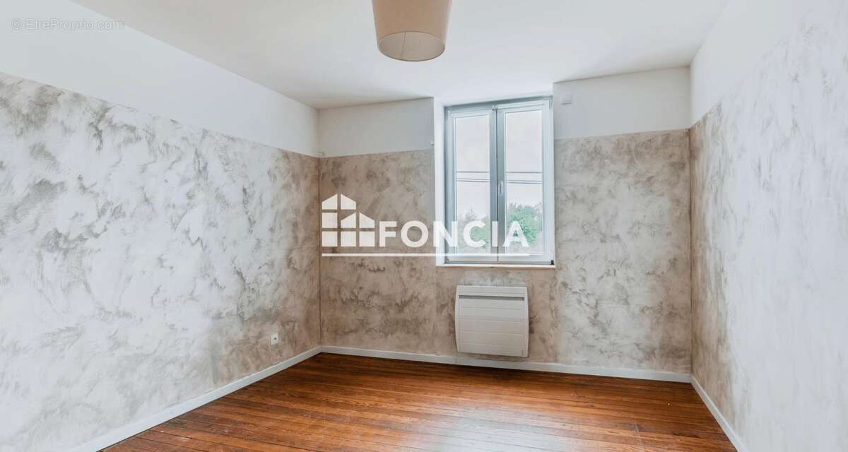 Appartement à AMNEVILLE