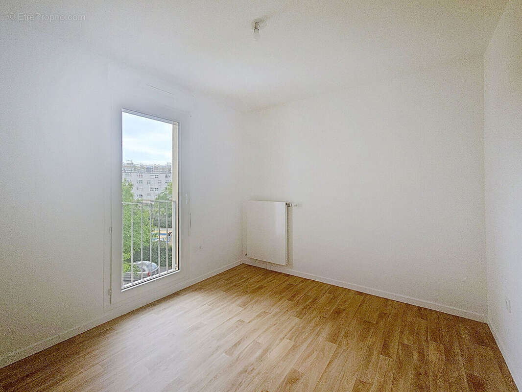 Appartement à SARTROUVILLE