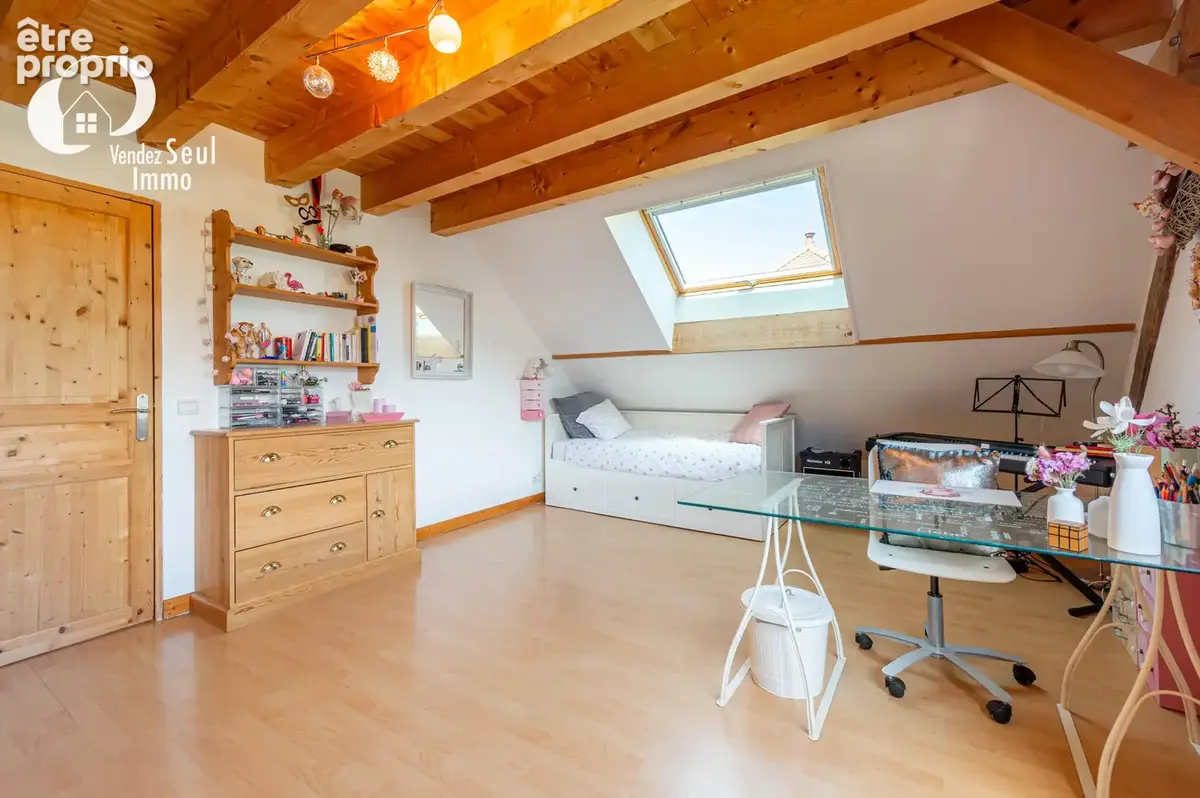 Maison individuelle avec vue dégagée sur les montagnes environnantes. - photo 14