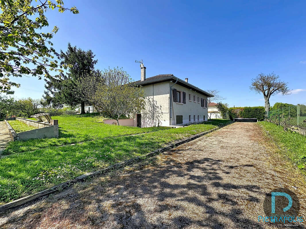 Maison à MEZERIAT