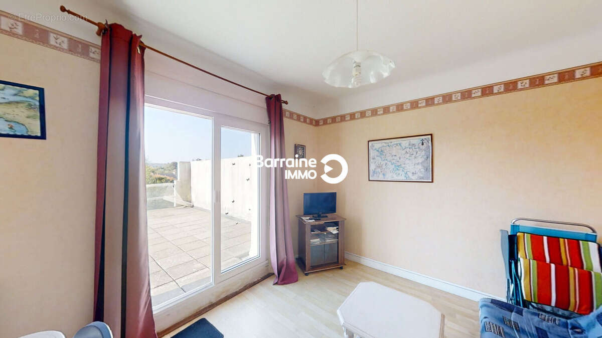 Appartement Crozon 3 pièces, 61.41 m² avec terrasse et espace de stockage privatif - photo 2