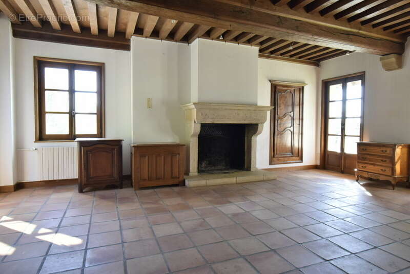 n°5 - Maison à MERCUREY