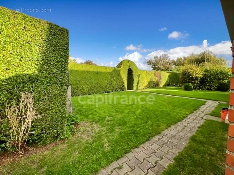 Maison à VIEILLE-EGLISE