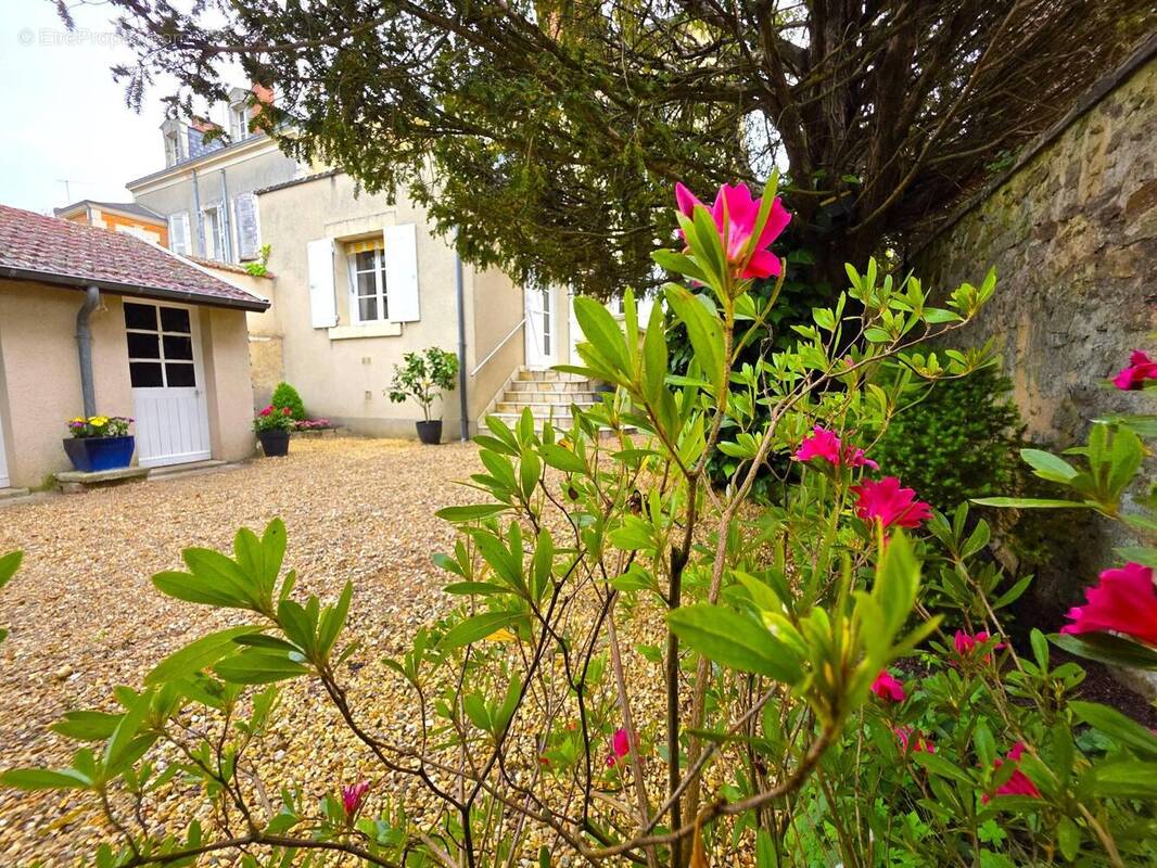 Photo 1 - Maison à LA FLECHE