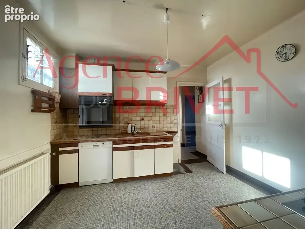 Maison avec beau potentiel ? Terrain constructible de 1 500 m² - photo 3