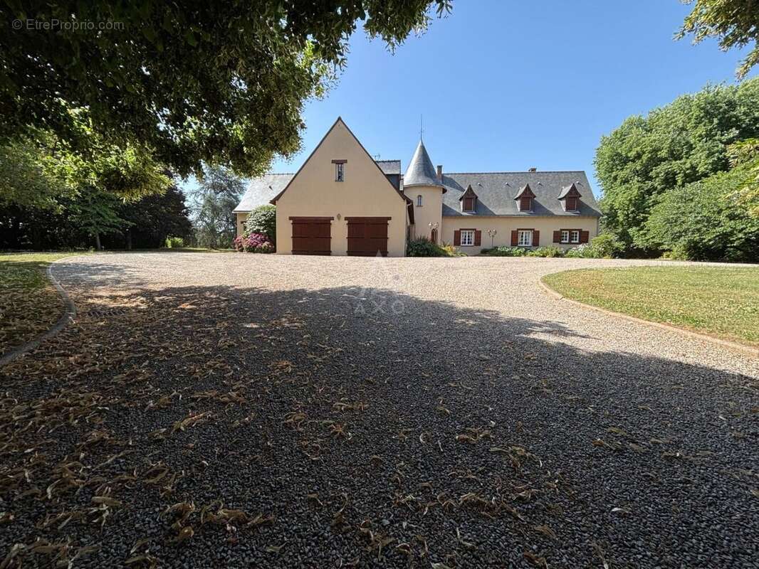 Maison à MIRE