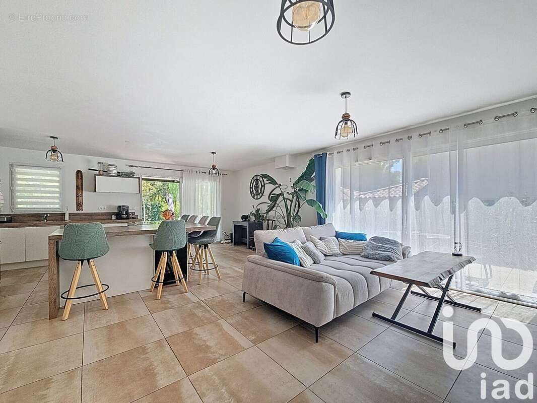 Photo 2 - Maison à LA VALETTE-DU-VAR