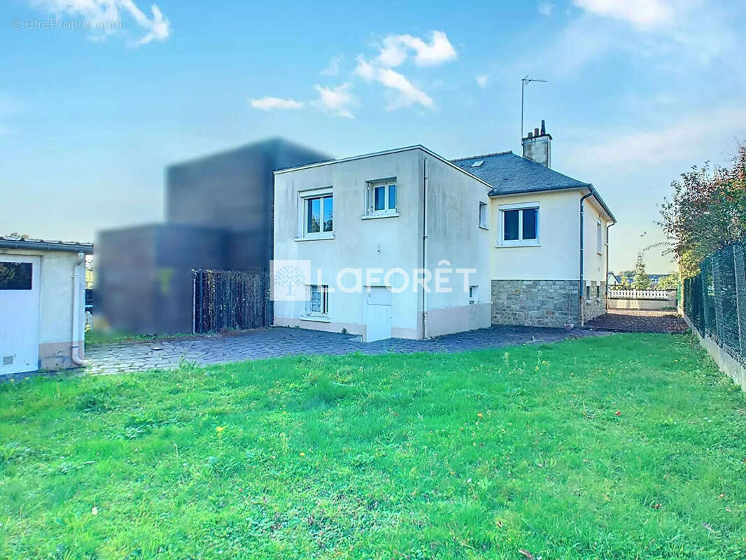 Maison à CHARTRES-DE-BRETAGNE