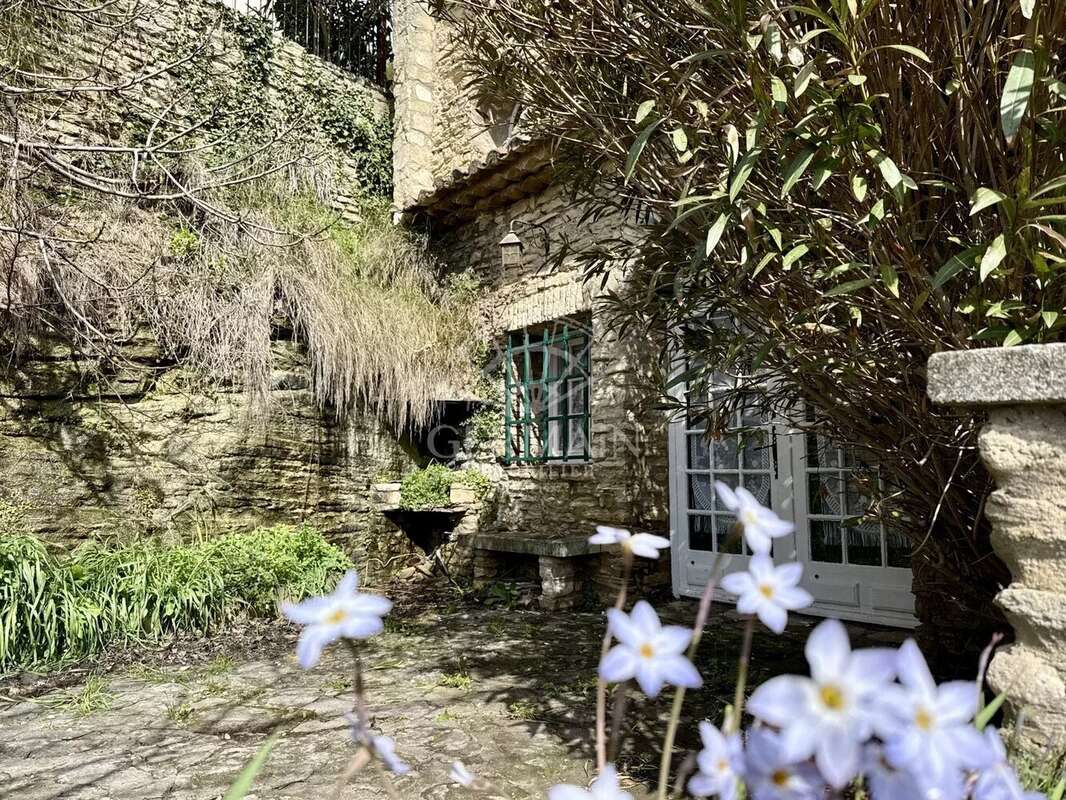 Maison à SAUMANE-DE-VAUCLUSE