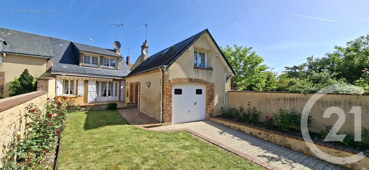 Maison à SAINT-CHRISTOPHE