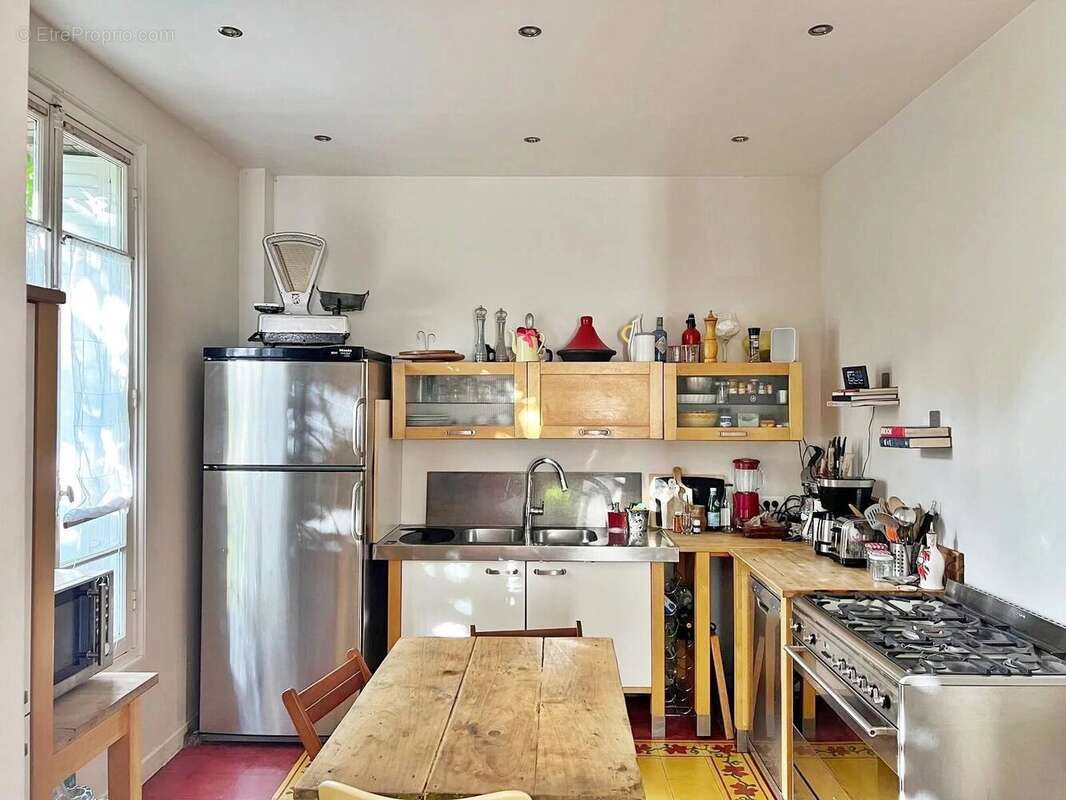 Maison à CHENNEVIERES-SUR-MARNE