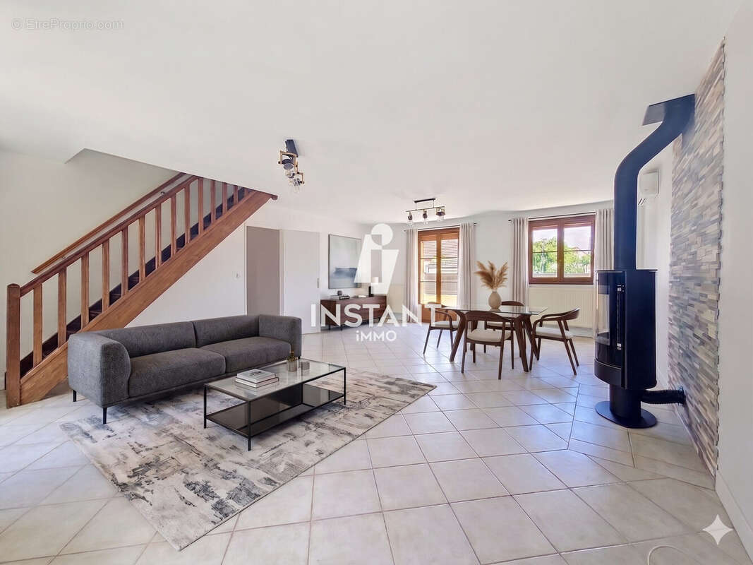 Maison à GRANDPUITS-BAILLY-CARROIS