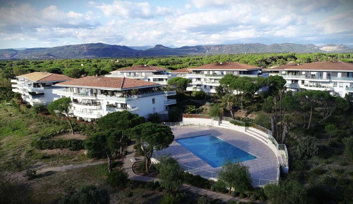 Appartement à PUGET-SUR-ARGENS