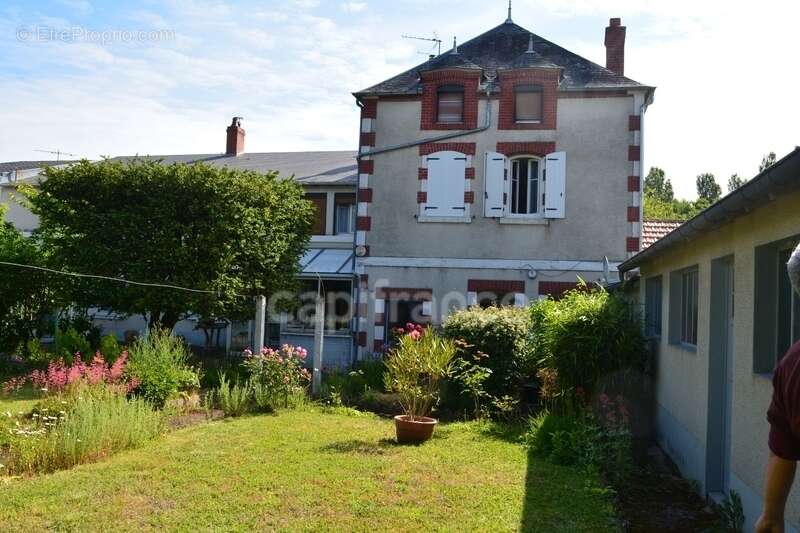 Maison à SANCERGUES