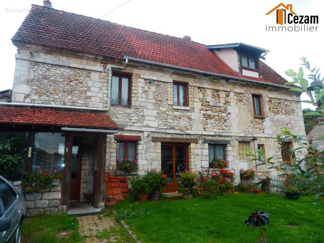 Maison à LA CHAPELLE-REANVILLE