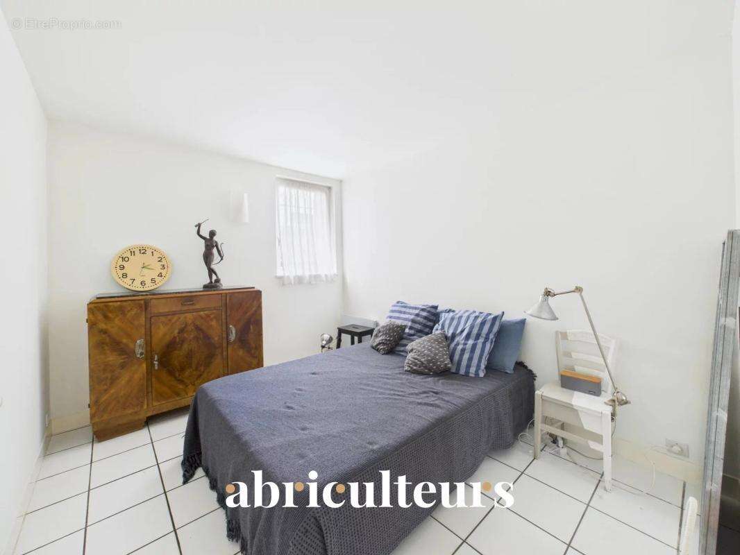 Duplex de caractère avec extérieur et beaux volumes en vente en vente à Les Lilas (93260) - photo 10