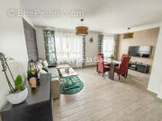 Appartement à SARTROUVILLE