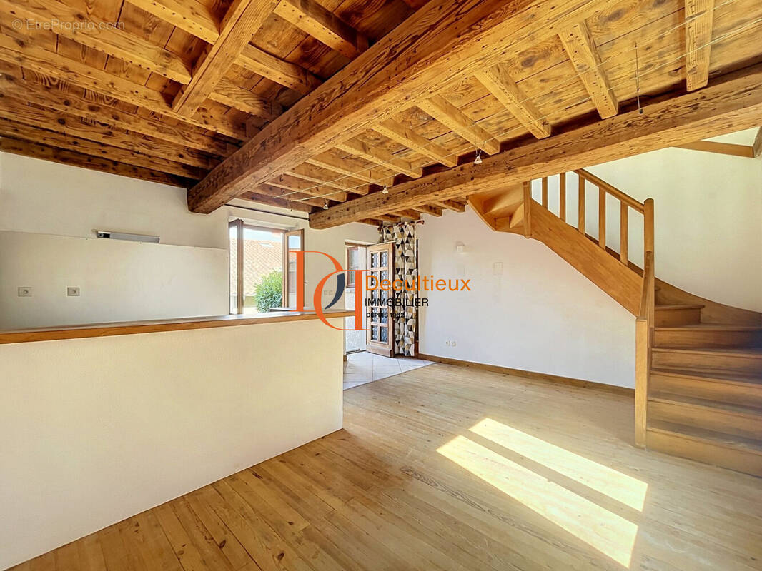 Appartement à MARCY-L'ETOILE