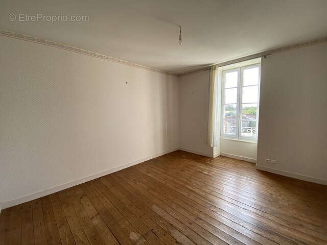 Maison à SAINT-PIERRE-LE-VIEUX