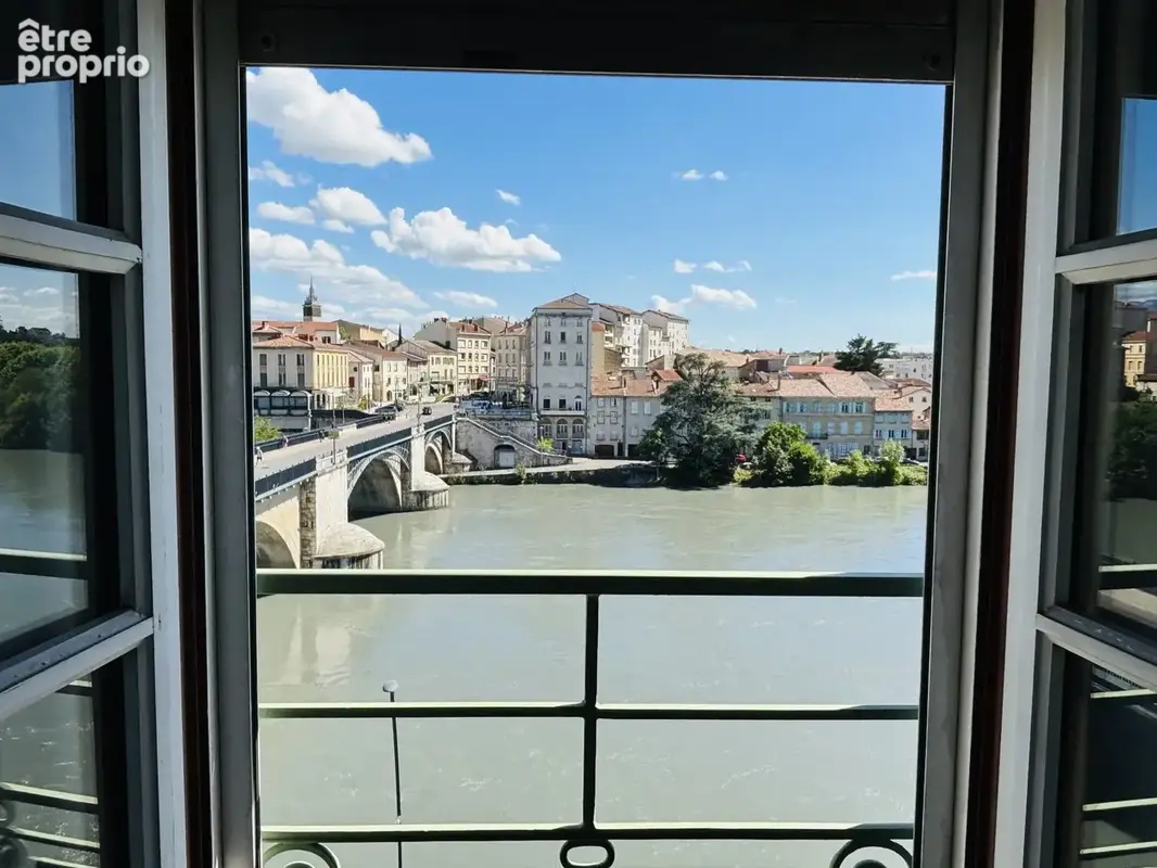 Appartement 37 m² à Romans-Sur-Isere  - photo 2