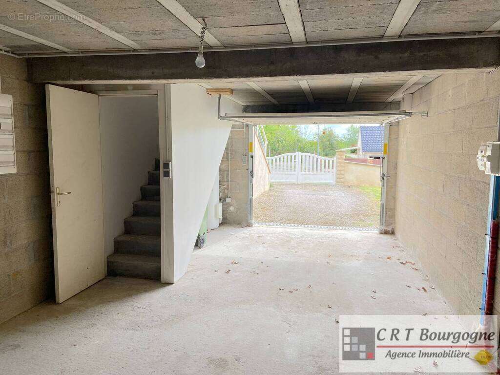 Maison à SAINT-SAUVEUR-EN-PUISAYE