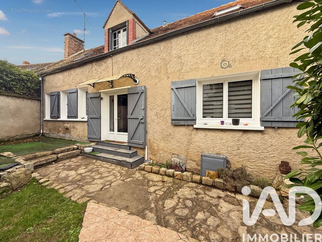 Photo 1 - Maison à CHAMPIGNY