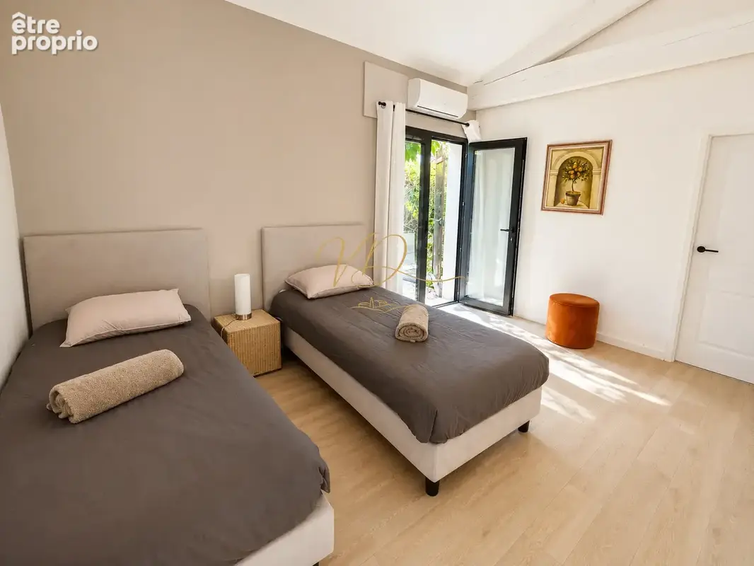 Villa avec piscine à débordement et vue mer   La Croix-Valmer - photo 17