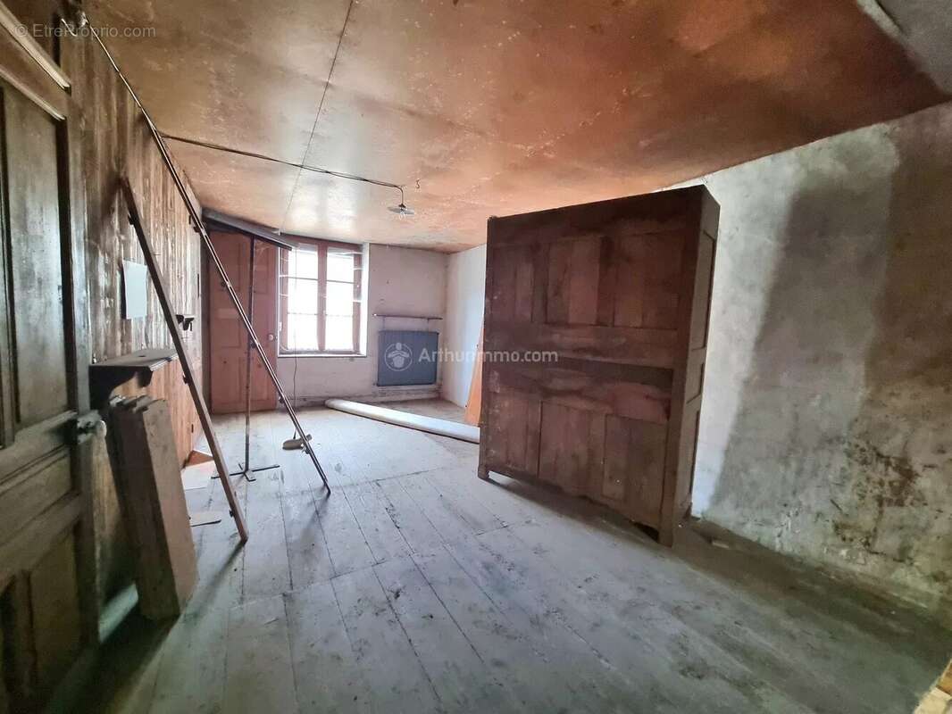 Maison à PREZ-SOUS-LAFAUCHE