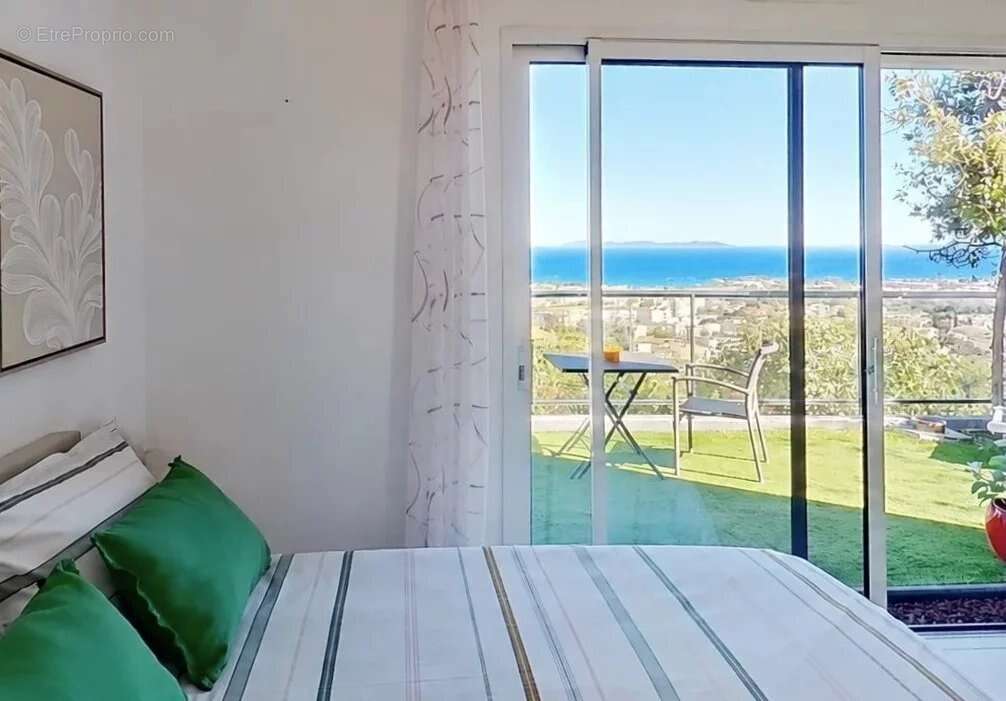 Appartement à HYERES