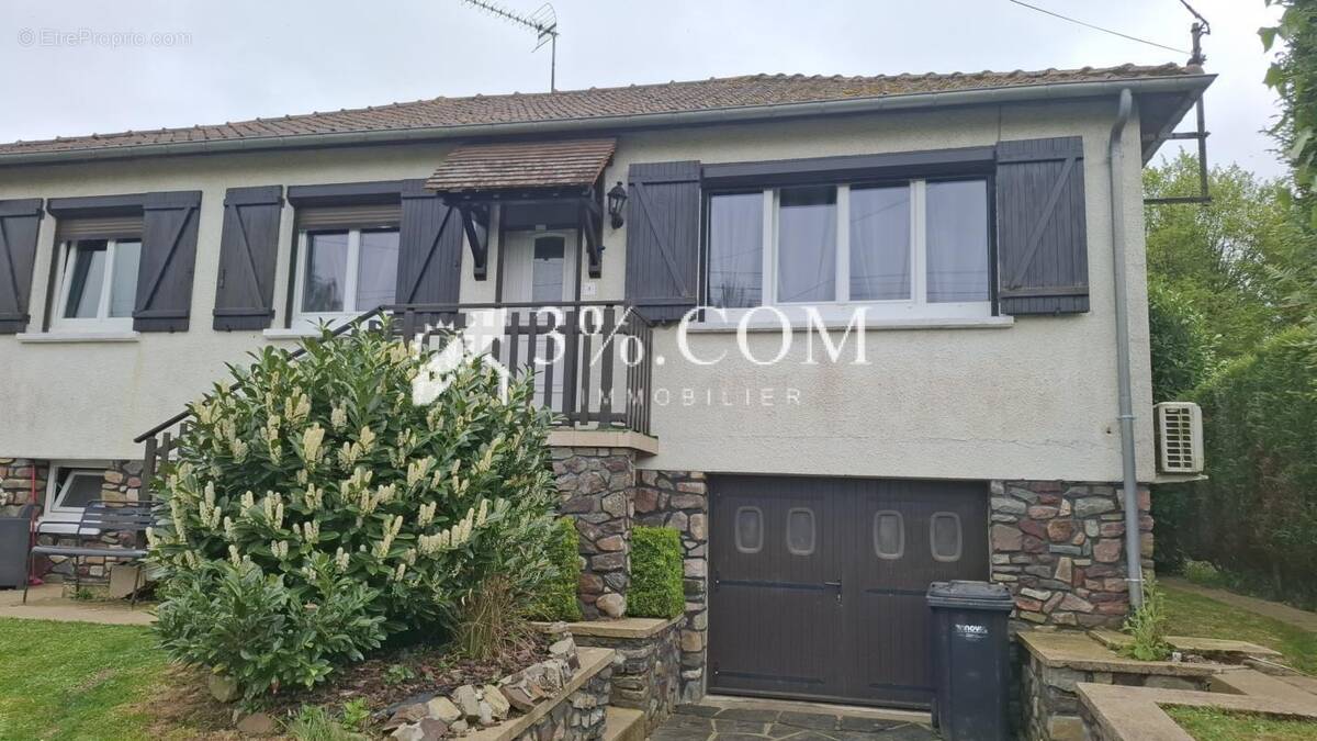 Maison à NEUVILLE-COPPEGUEULE