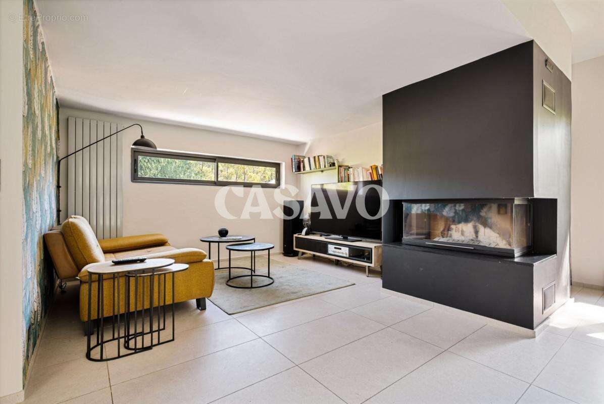 Maison à LE THOLONET