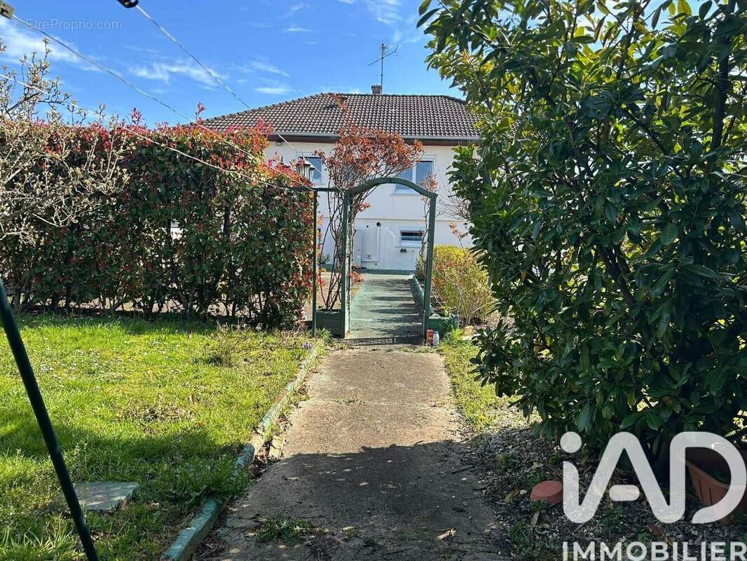 Photo 2 - Maison à VILLERSEXEL