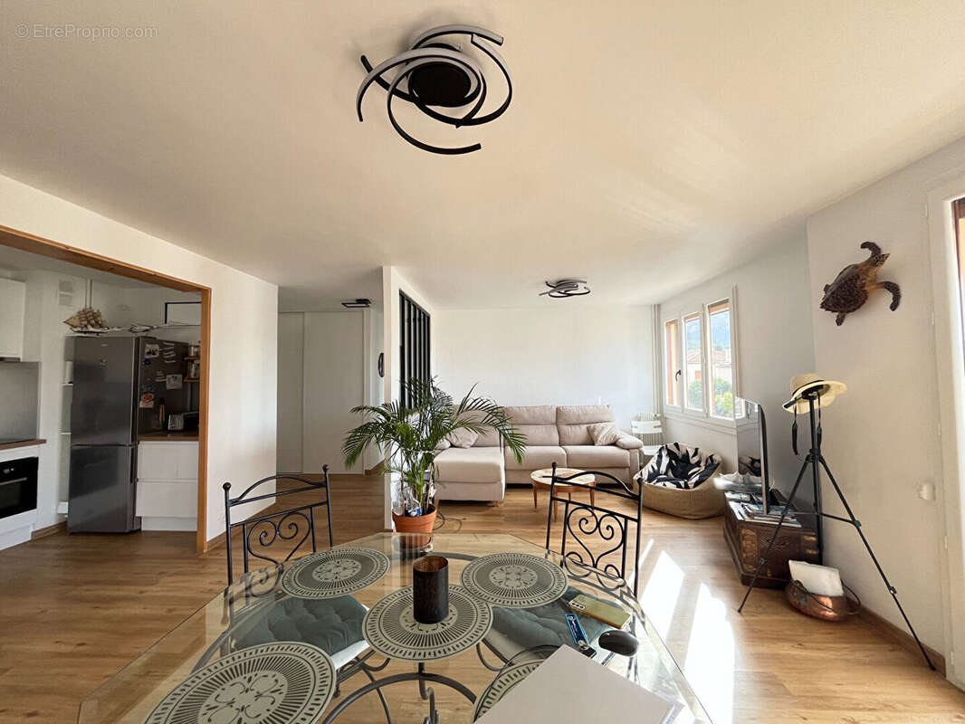 Photo 6 - Appartement à MARSEILLE-8E