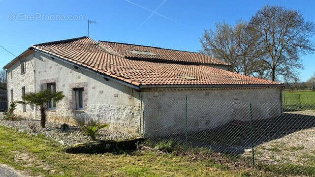 Maison à PUYMIROL