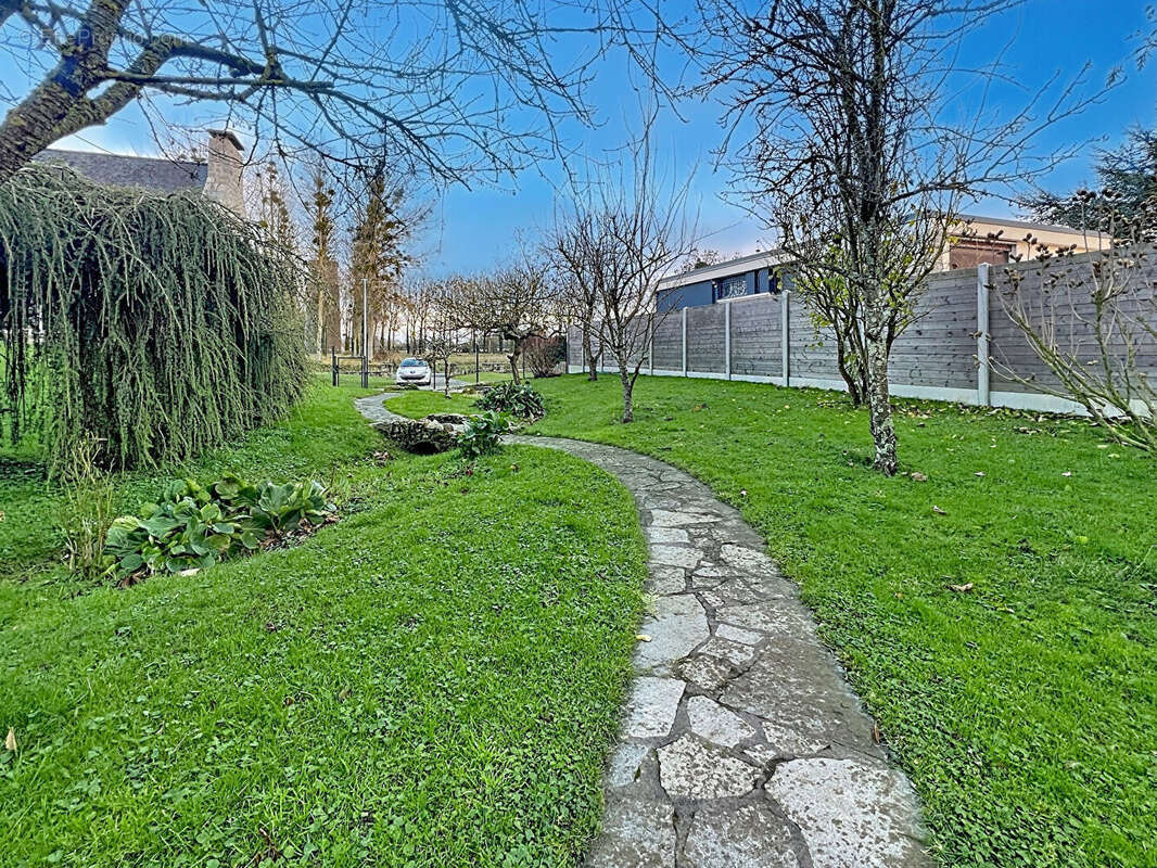 Maison à LE VIVIER-SUR-MER