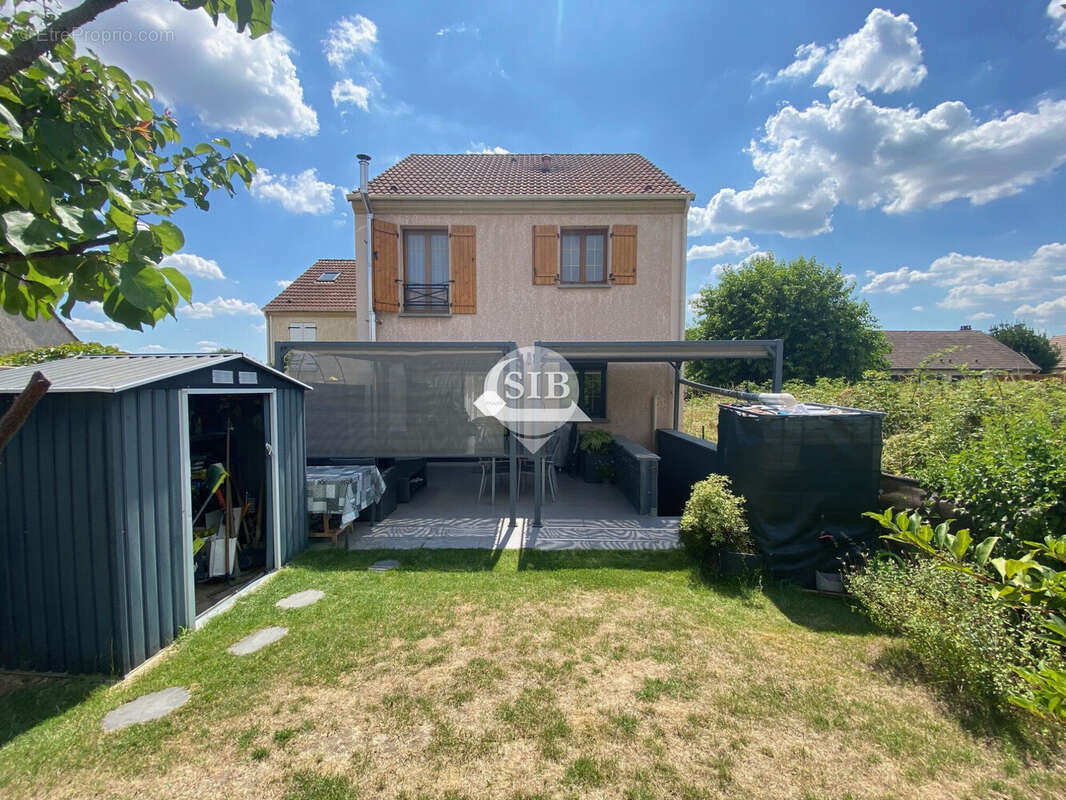 Maison à BALLAINVILLIERS