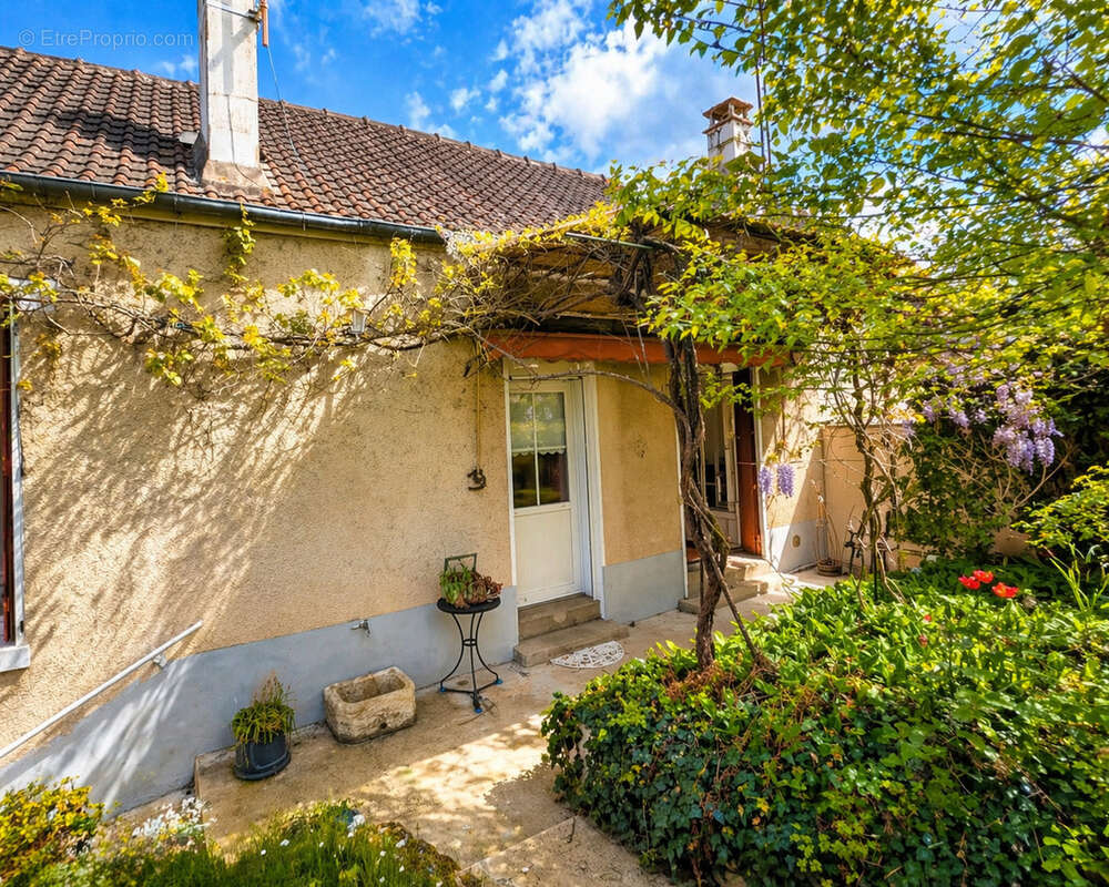 Maison à PRESLES