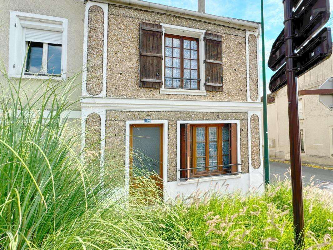 Maison à LA CHAPELLE-GAUTHIER