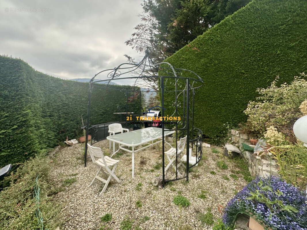 Maison à LA VALLA-EN-GIER