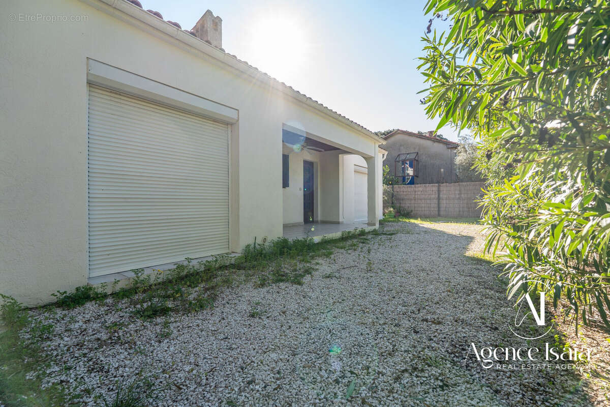 Maison 90 m² à Cavalaire-Sur-Mer  - photo 3