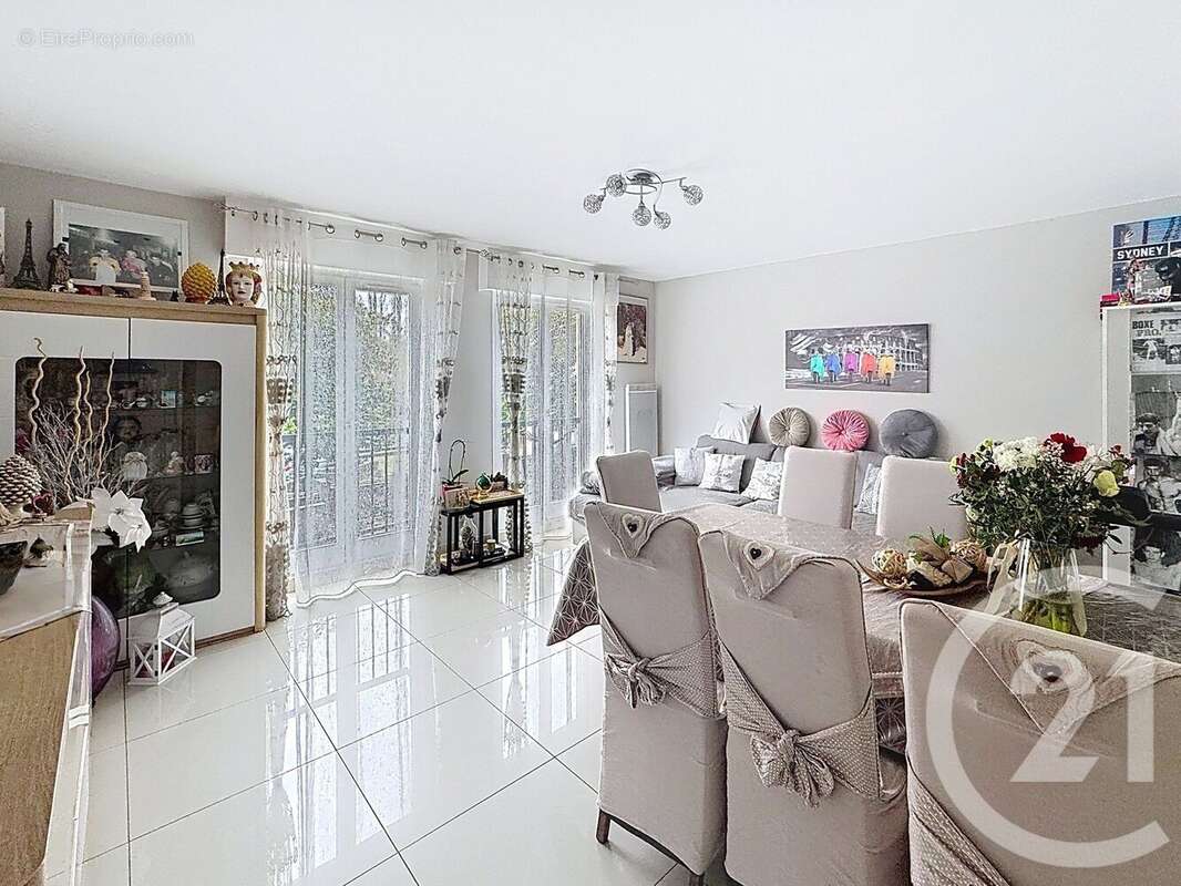 Photo 2 - Appartement à THIAIS