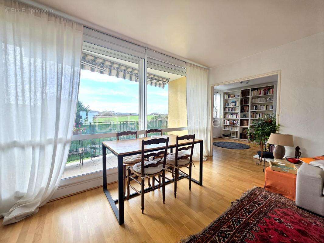 Appartement à BALLAINVILLIERS